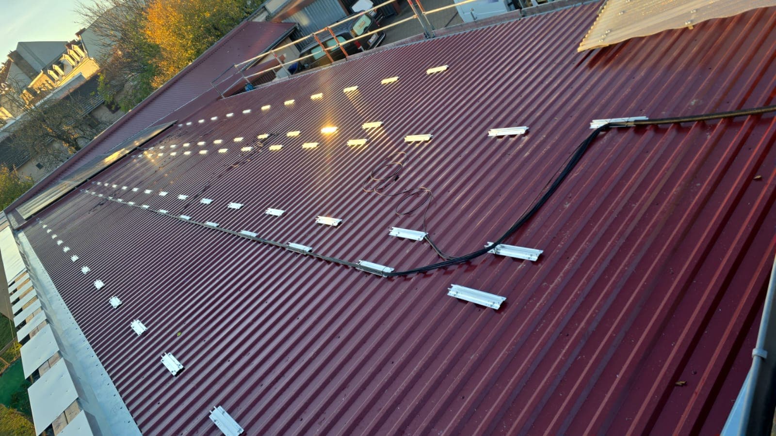 Gewerbliche Solaranlage — Montageprozess